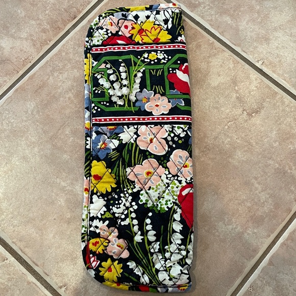 Vera Bradley Curling Iron Flat Iron Cover - Picture 2 of 4